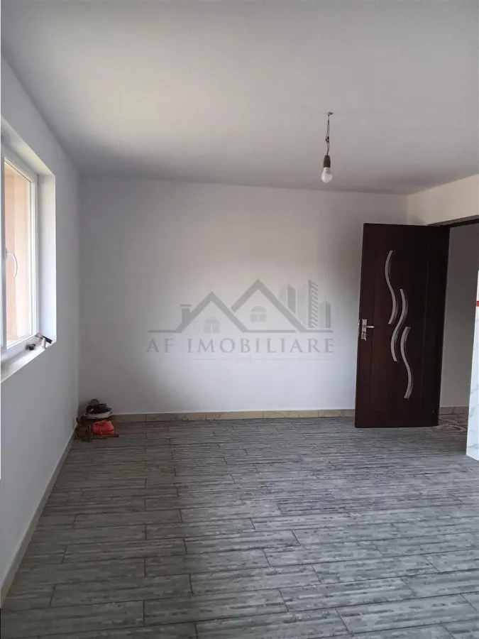 Tomesti Vila P+E SU=236mp 5 dormitoare living doua bai garaj TEREN 1347mp amenajat - foto 11