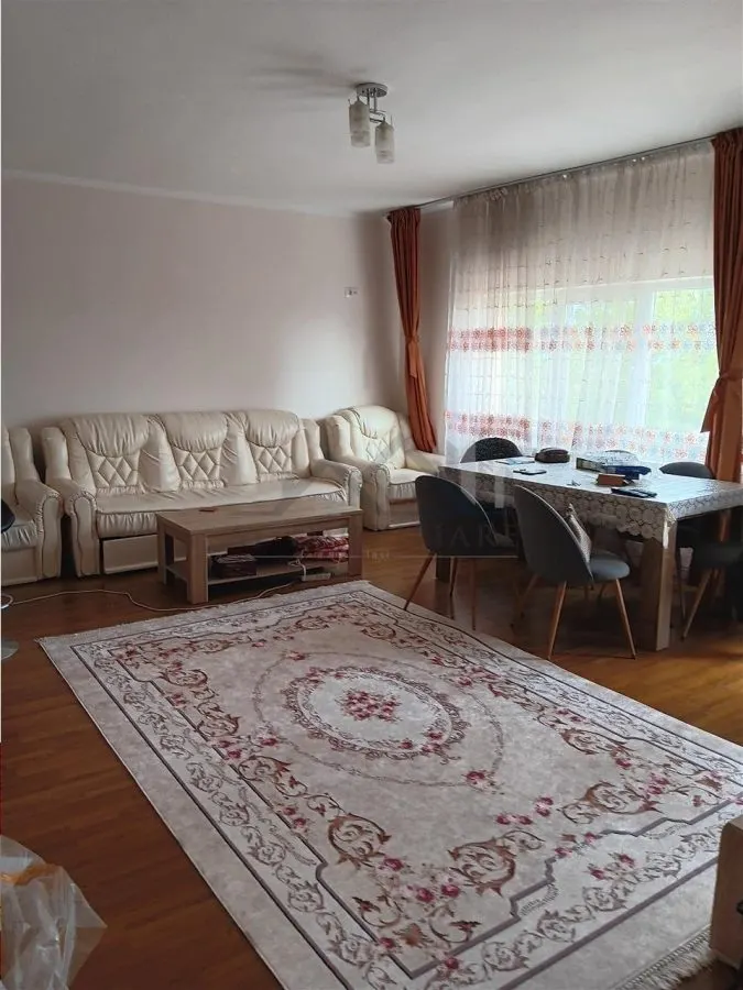 Tomesti Vila P+E SU=236mp 5 dormitoare living doua bai garaj TEREN 1347mp amenajat - foto 3