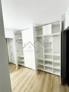 Apartament cu 3 camere de inchiriat - foto 14