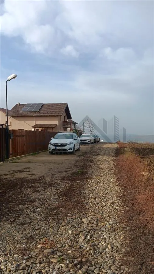 Aroneanu str Viisoarei TEREN 2 loturi x 650 mp. Intravilan cu utilitati zona construibila numai de case - foto 3