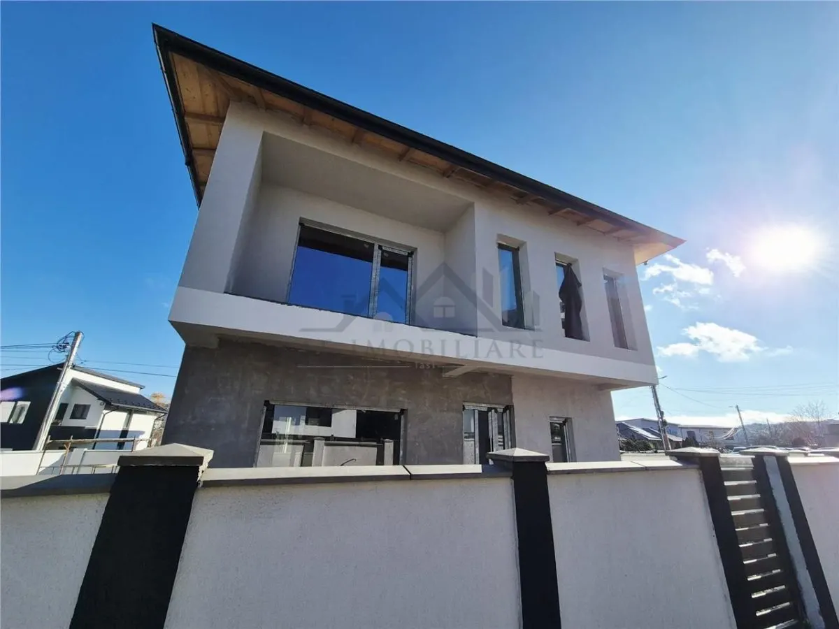 Casa individuala si intabulata cu garaj - foto 16