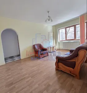 Apartament 3 camere Podu Ros - foto 2