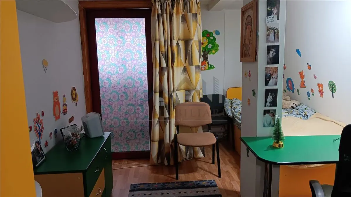 Ocazie! Barnova str Principala Vila P+1+M 225mp Teren 600mp amenajat - foto 17