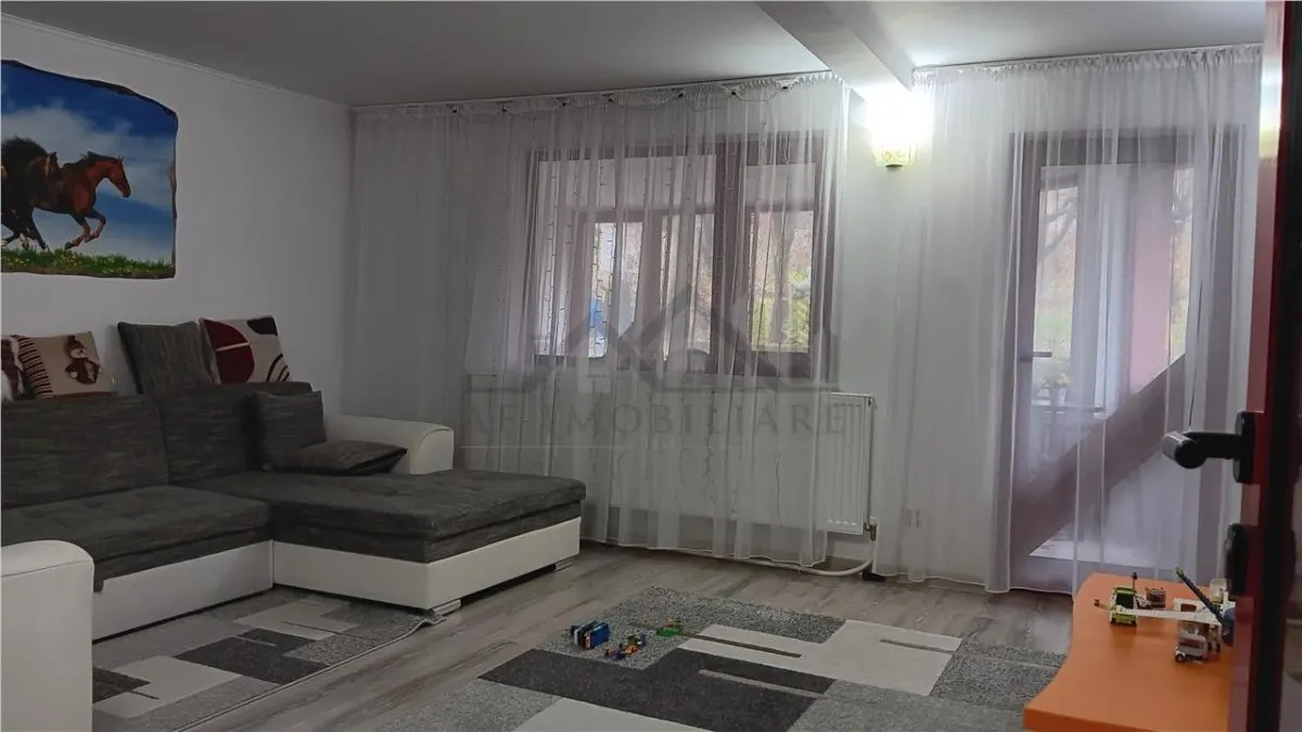 Ocazie! Barnova str Principala Vila P+1+M 225mp Teren 600mp amenajat - foto 7
