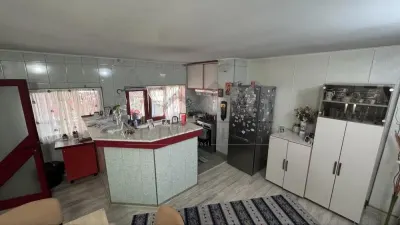 Ocazie! Barnova str Principala Vila P+1+M 225mp Teren 600mp amenajat - foto 9
