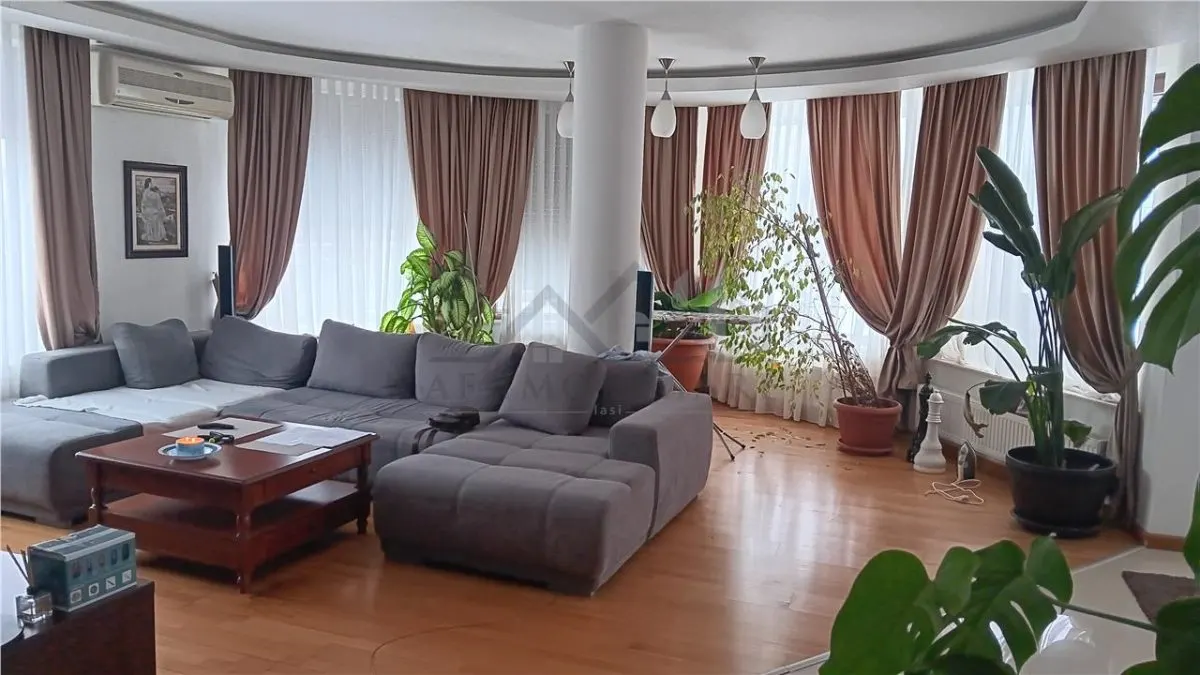 Valea Lupului str Nufarului Vila P+E SU=188mp teren 300mp sau 800mp - foto 1