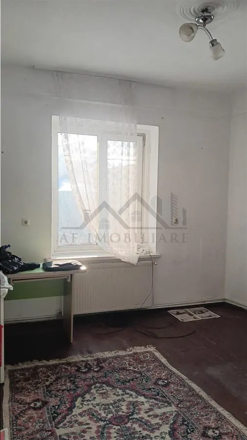 Tatarasi zona Piata Chirila teren 576mp cu casa si anexe (pretabil si privatizare) - foto 5