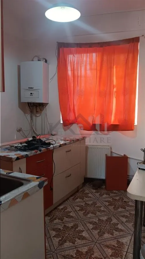 Tatarasi zona Piata Chirila teren 576mp cu casa si anexe (pretabil si privatizare) - foto 9