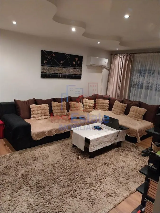 Apartament 3 camere Dacia - foto 1