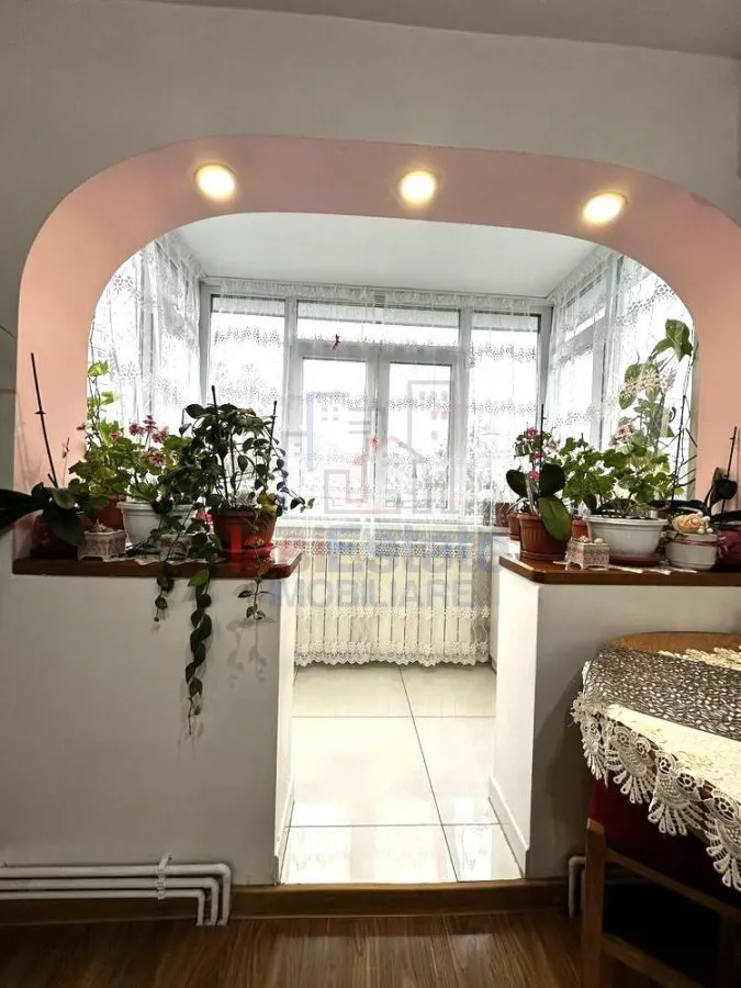 Apartament 3 camere Alexandru cel Bun - foto 3