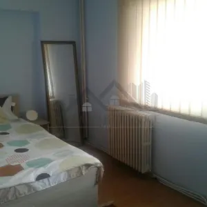 Apartament 3 camere zona Bulevard Independentei - foto 2
