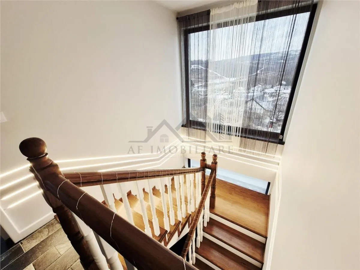 Casa de vanzare cu priveliste frumoasa - foto 8