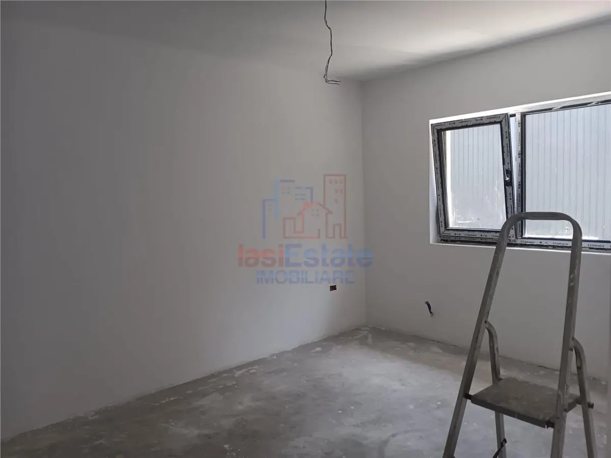 LA CHEIE! Visan Barnova CASA parter 100mp TEREN 400mp toate utilitatile - foto 12
