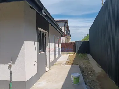 LA CHEIE! Visan Barnova CASA parter 100mp TEREN 400mp toate utilitatile - foto 6