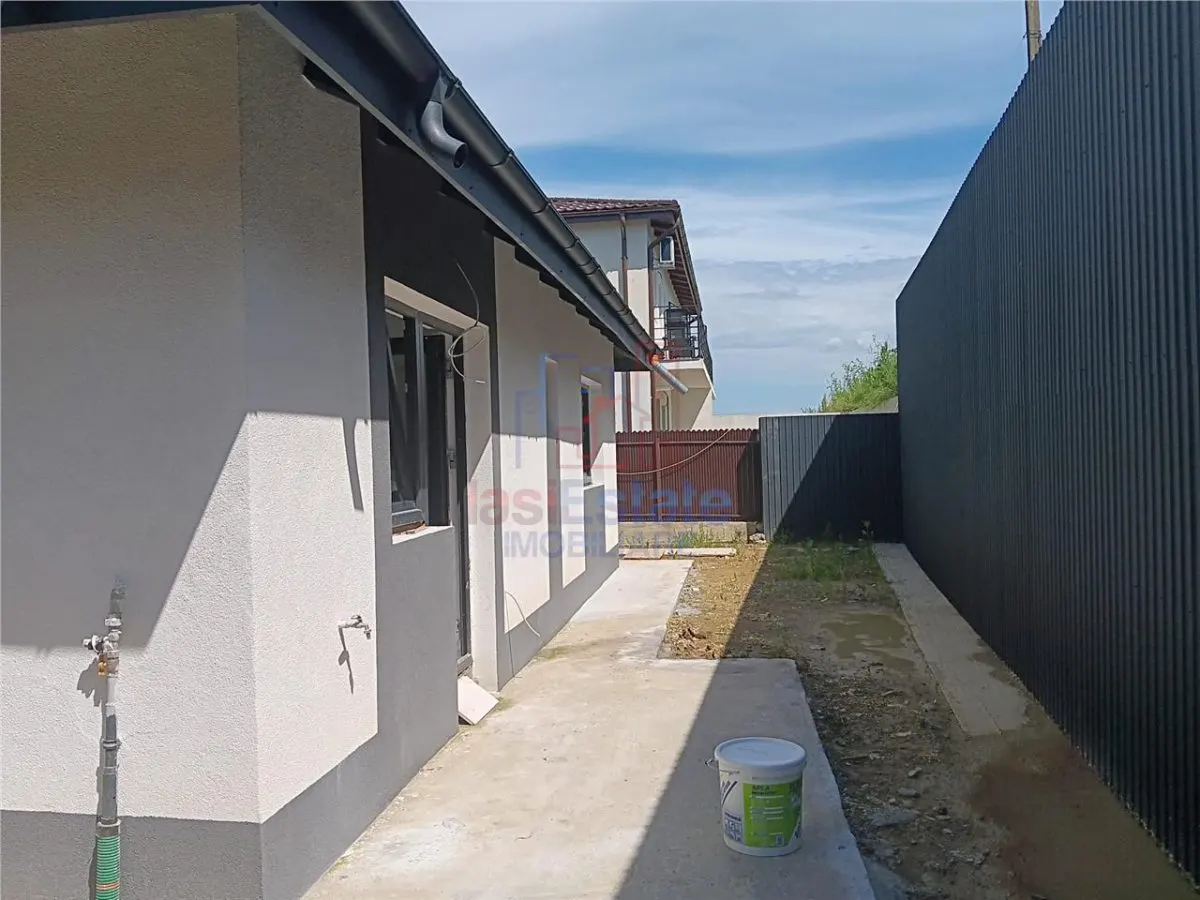 LA CHEIE! Visan Barnova CASA parter 100mp TEREN 400mp toate utilitatile - foto 6
