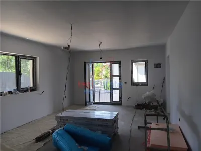 LA CHEIE! Visan Barnova CASA parter 100mp TEREN 400mp toate utilitatile - foto 7
