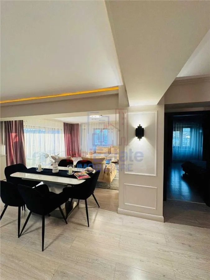 Apartament 4 camere Palas - foto 3