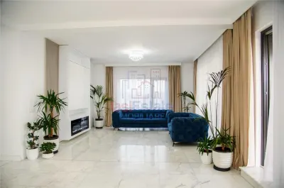 Casa intr-o zona linistita cu garaj si teren-1091 mp - foto 2