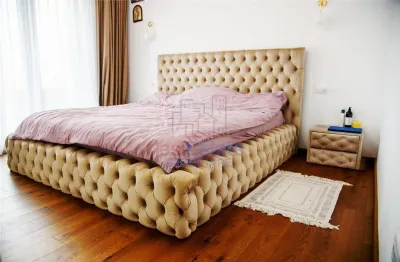 Casa intr-o zona linistita cu garaj si teren-1091 mp - foto 11