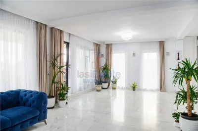 Casa intr-o zona linistita cu garaj si teren-1091 mp - foto 3
