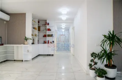 Casa intr-o zona linistita cu garaj si teren-1091 mp - foto 4