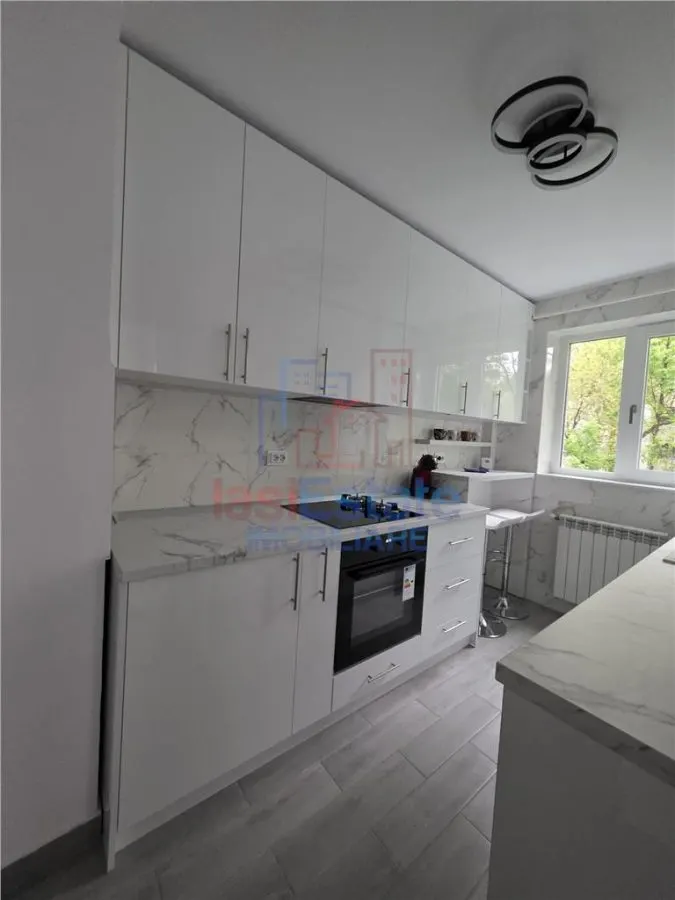 Apartment with 2 bedrooms for sale 56 sqm in Iasi, Alexandru cel Bun area - foto 1