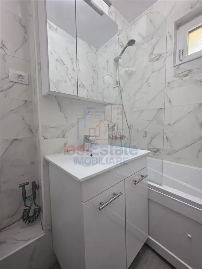Apartment with 2 bedrooms for sale 56 sqm in Iasi, Alexandru cel Bun area - foto 9