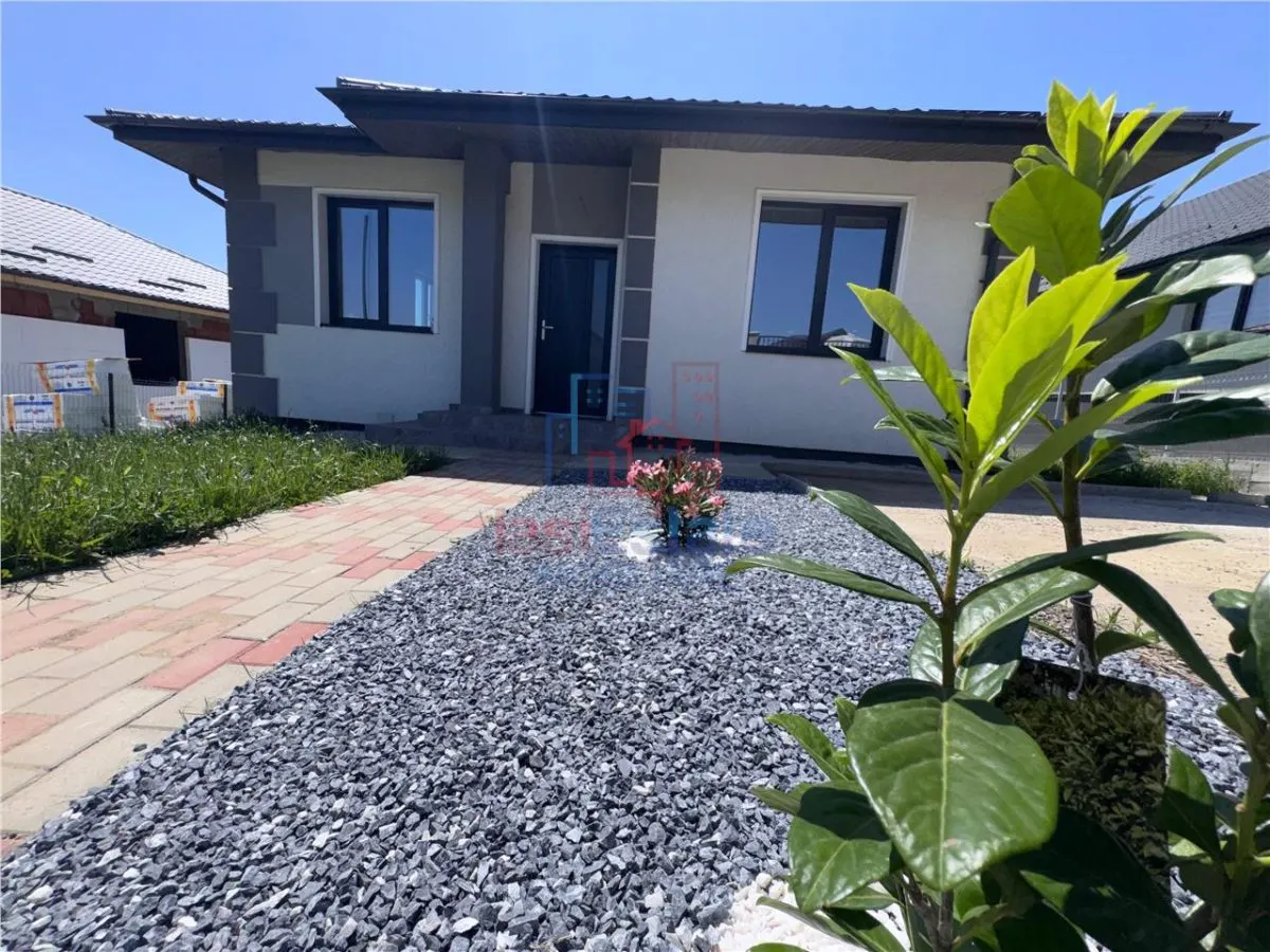 House / villa for sale 91 sqm in Iasi, Valea Adanca area - foto 1