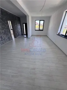 House / villa for sale 91 sqm in Iasi, Valea Adanca area - foto 4