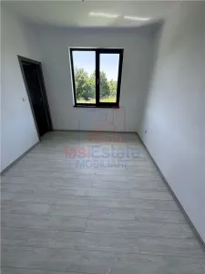 House / villa for sale 91 sqm in Iasi, Valea Adanca area - foto 6