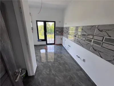 House / villa for sale 91 sqm in Iasi, Valea Adanca area - foto 10