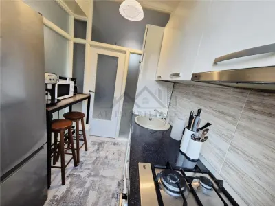 Apartament cu 3 camere de vanzare - foto 9