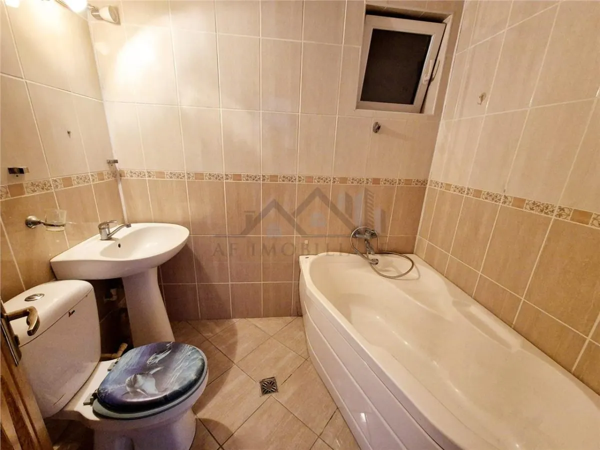 Apartament cu 2 camere de vanzare - foto 8