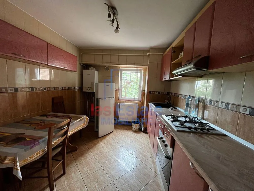 Apartament 3 camere Nicolina - foto 1