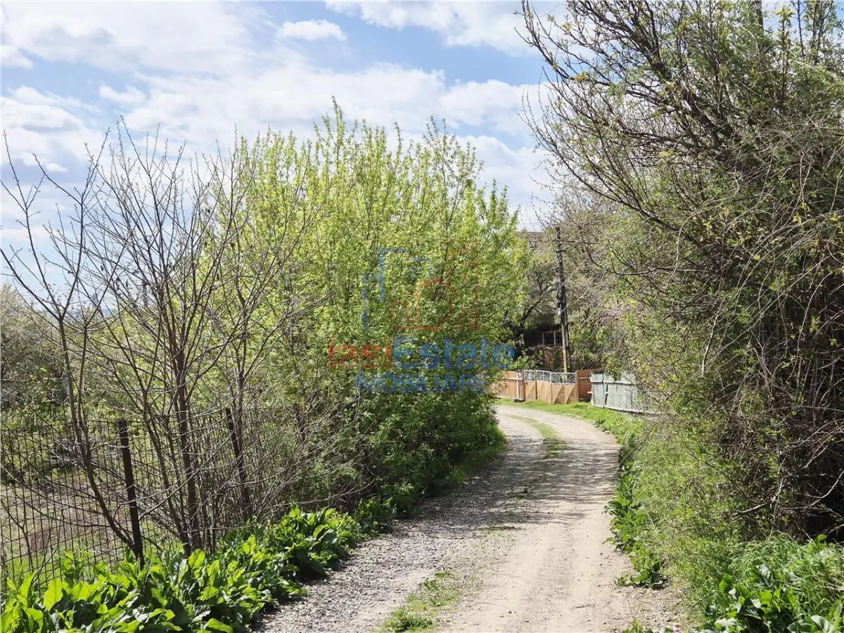 Teren intravilan pentru casa, duplex sau doua case - foto 5