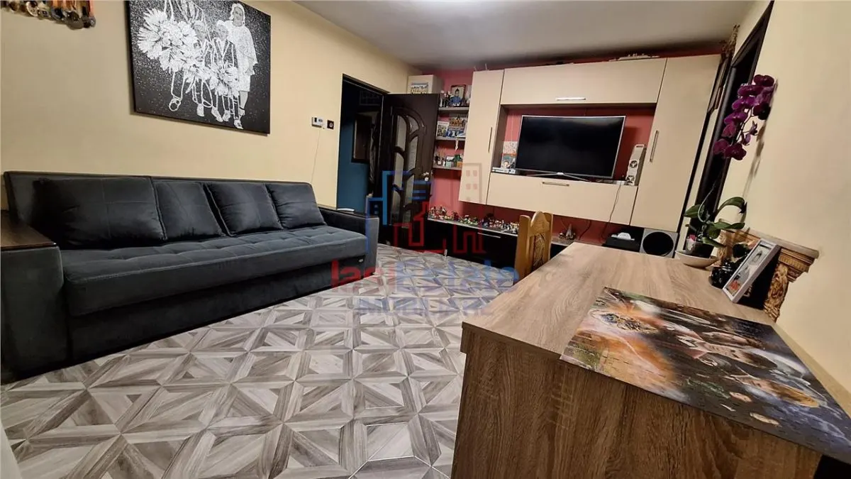 Apartment with 2 bedrooms for sale . sqm in Iasi, Podul de Piatra area - foto 3