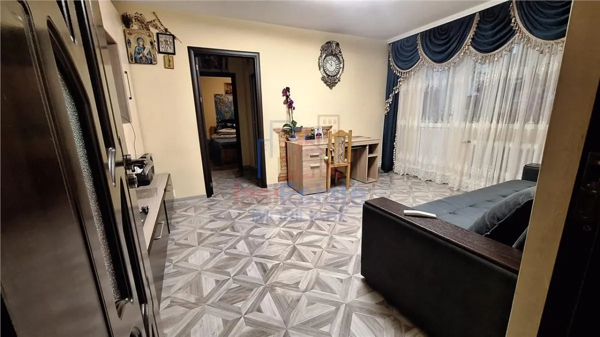 Apartment with 2 bedrooms for sale . sqm in Iasi, Podul de Piatra area - foto 5