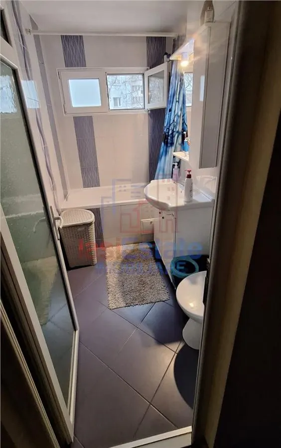 Apartment with 2 bedrooms for sale . sqm in Iasi, Podul de Piatra area - foto 7