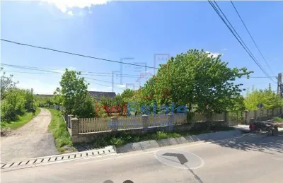 Badeni central com Scobinti Iasi Teren 3000mp parcelat toate utilitatile - foto 2