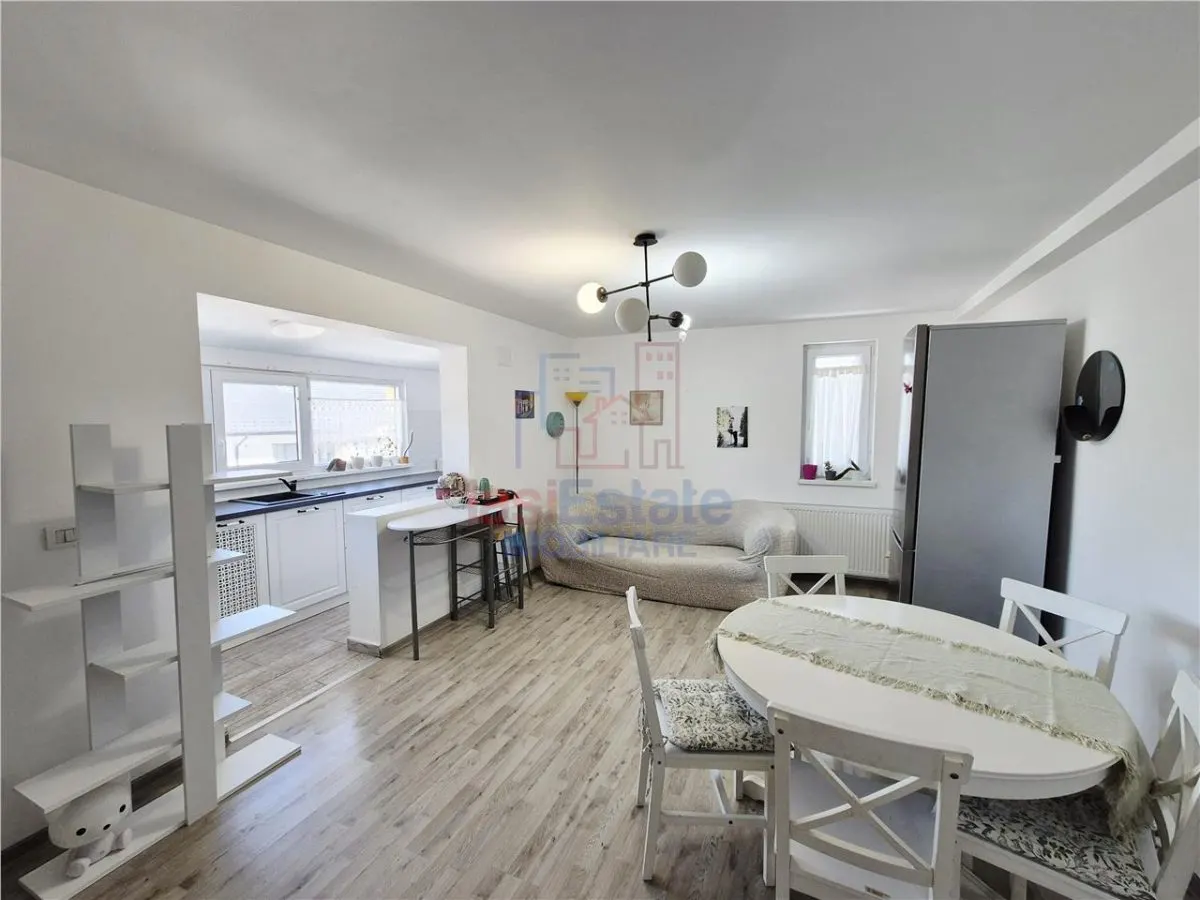 Apartament cu 3 camere utilat/mobilat cu parcare - foto 1