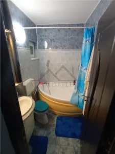 Apartament 4 camere Podu Ros zona Bd Tutora - foto 16