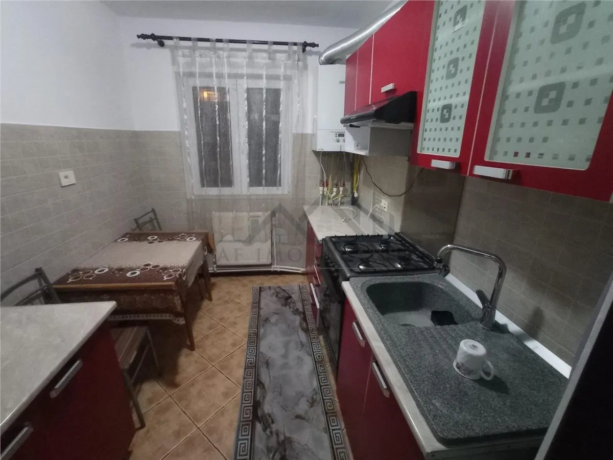 Apartament 4 camere Podu Ros zona Bd Tutora - foto 17