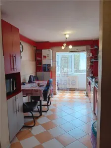 Apartament 3 camere Etaj 1 - 81mp zona Bd Poitiers - foto 2