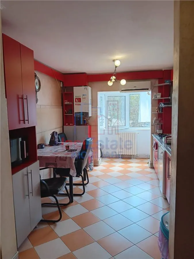 Apartament 3 camere Etaj 1 - 81mp zona Bd Poitiers - foto 2