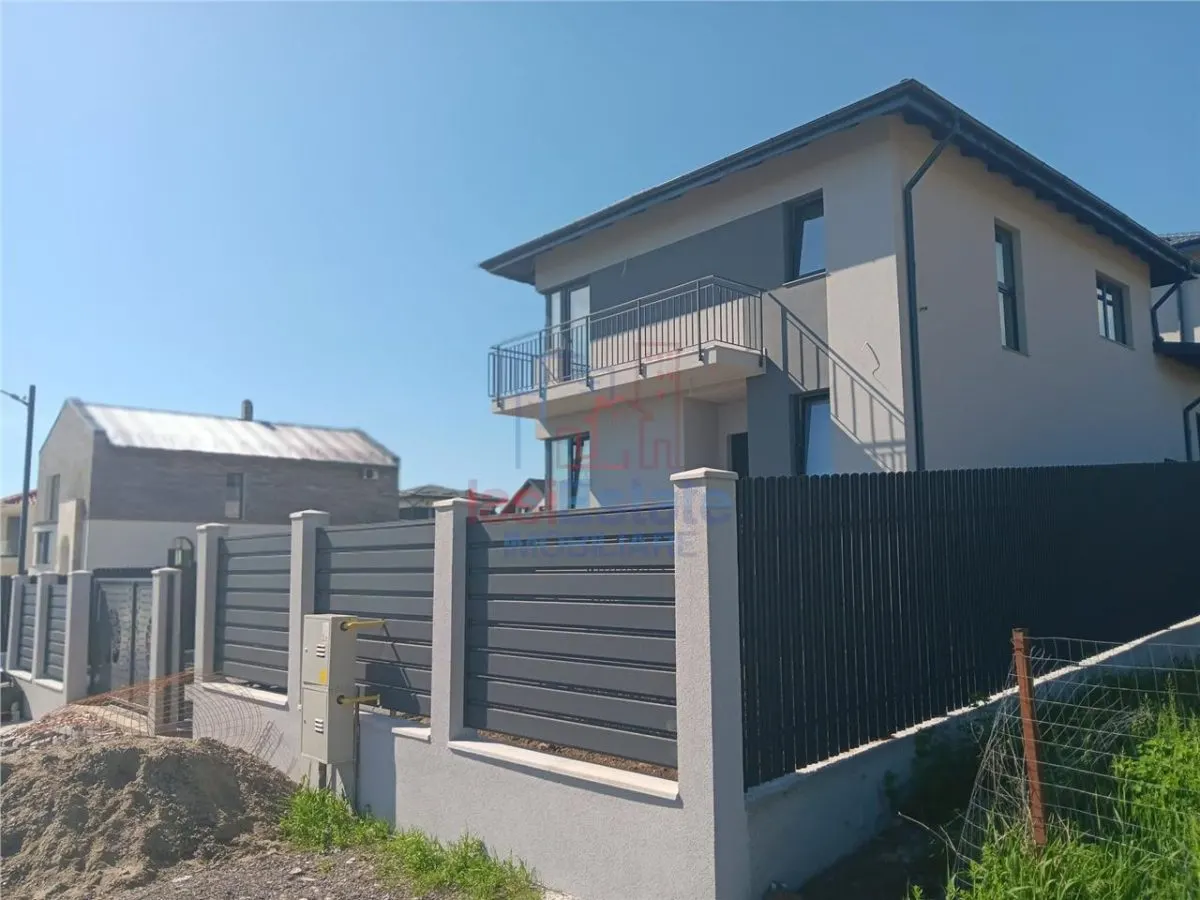 Valea Adanca VILA P+E str Marului SU=114 Teren 330mp - foto 1
