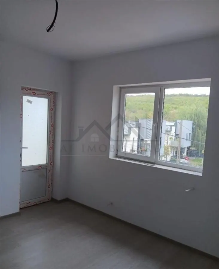 Mutare imediata! LIBERA - LA CHEIE Visani vila P+1 duplex la str. Principala - foto 12