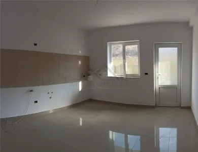 Mutare imediata! LIBERA - LA CHEIE Visani vila P+1 duplex la str. Principala - foto 5