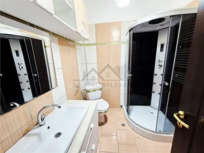 Casa tip duplex spatioasa cu garaj - foto 13