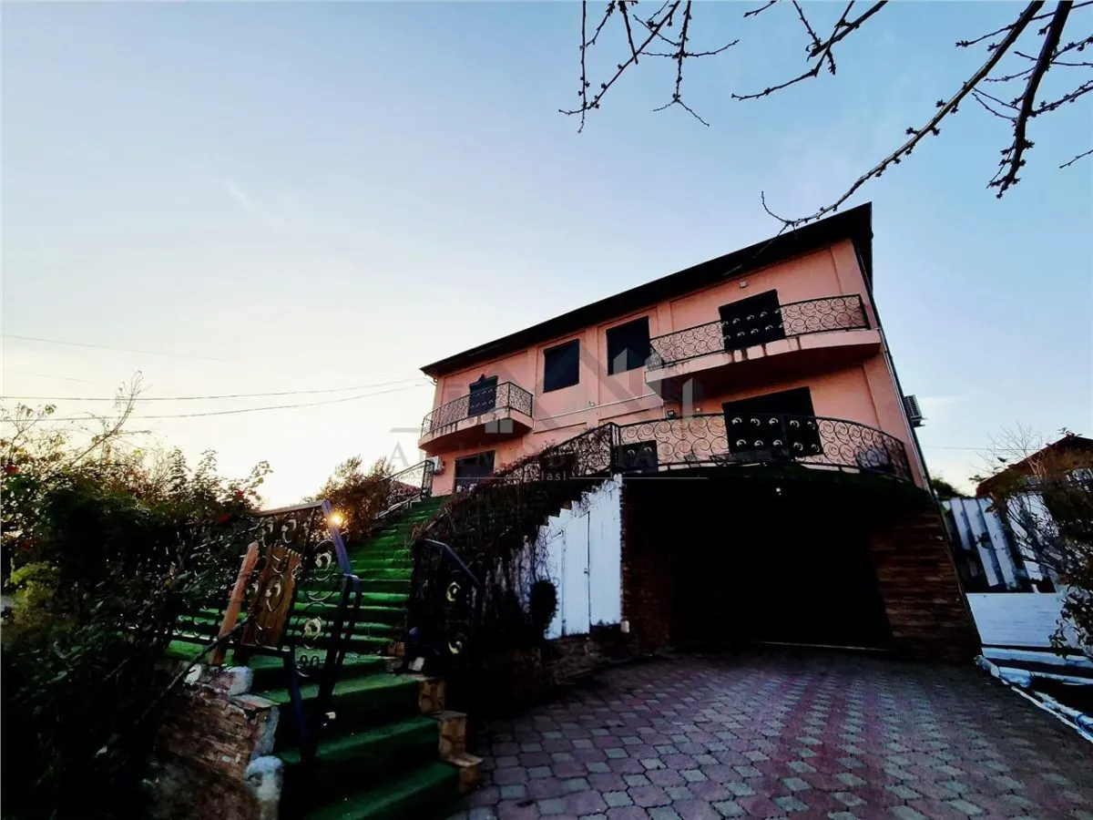 Casa tip duplex spatioasa cu garaj - foto 17