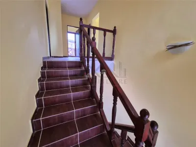 Casa de vanzare individuala cu garaj in Bucium - foto 13